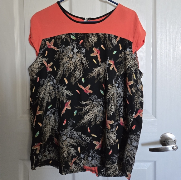 Dressy casual shirt with bird pattern - Picture 1 of 4